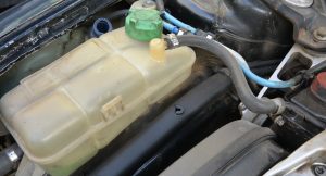 Memahami Fungsi Tabung Reservoir Radiator Dan Cara Merawatnya Kunci Kesehatan Sistem Pendingin Mesin Anda