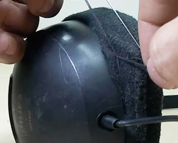 Panduan Lengkap Cara Memperbaiki Earpad Headphone Yang Sobek Dengan Lem