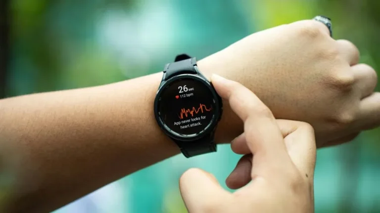 Rekomendasi Smartwatch Untuk Penderita Epilepsi Dengan Deteksi Kejang Panduan Lengkap Dan Fitur Utama